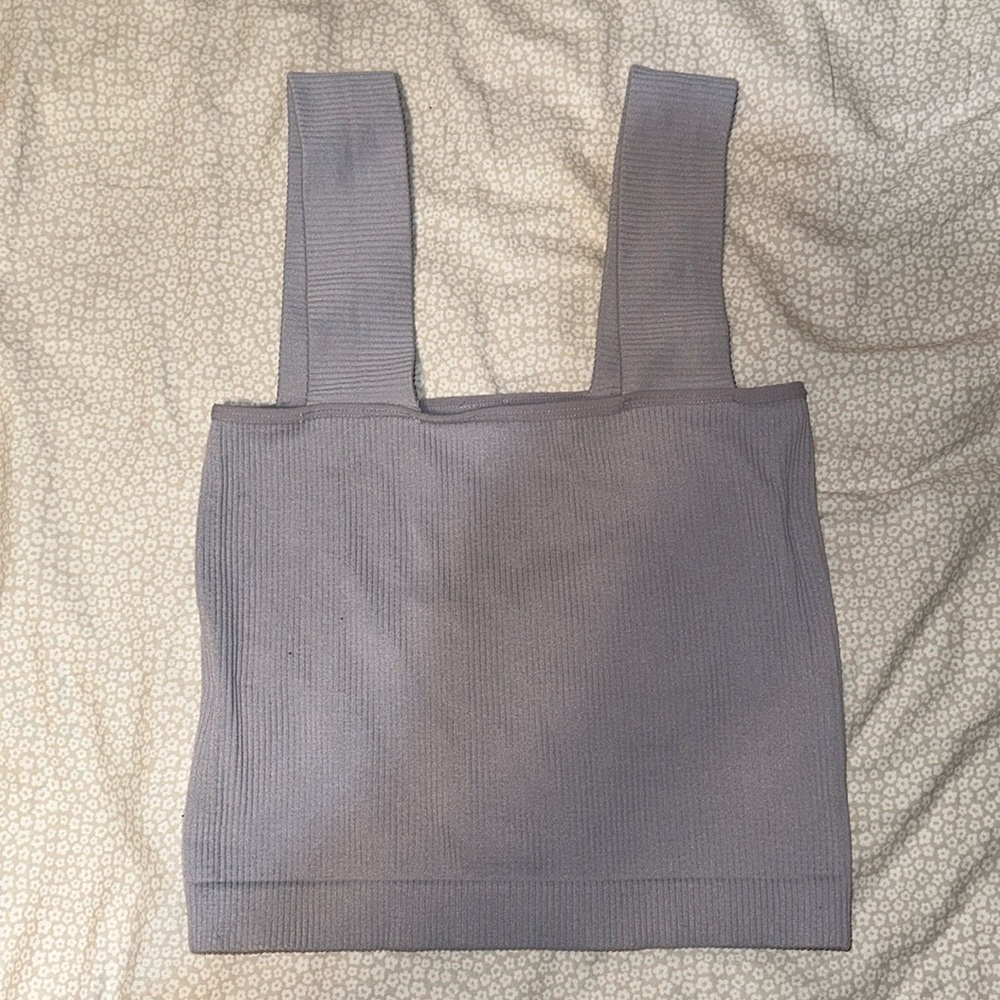 tillys straight neck cropped tank top